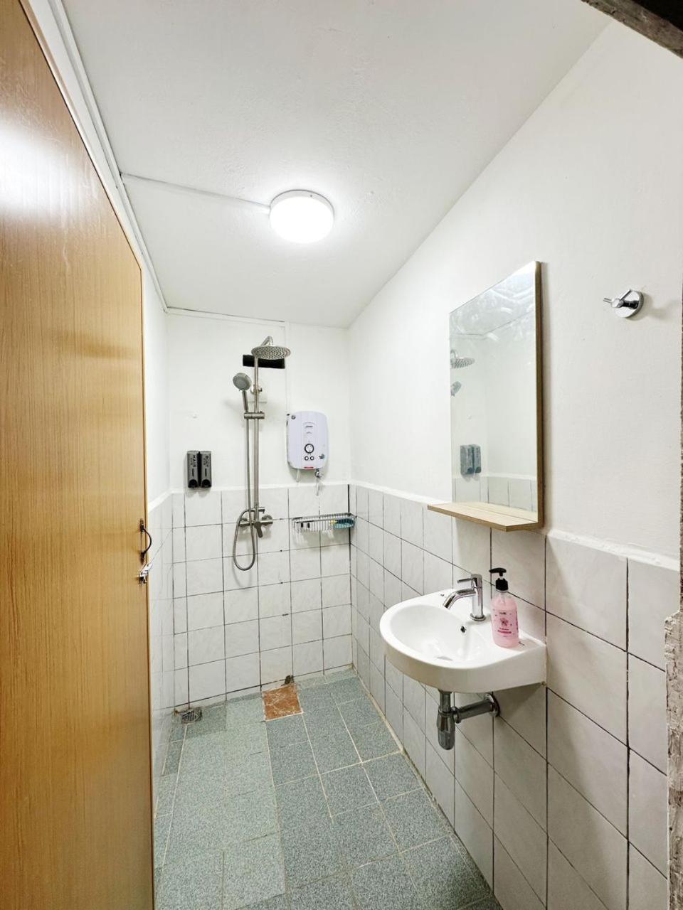 Mz Homestay Tuaran エクステリア 写真